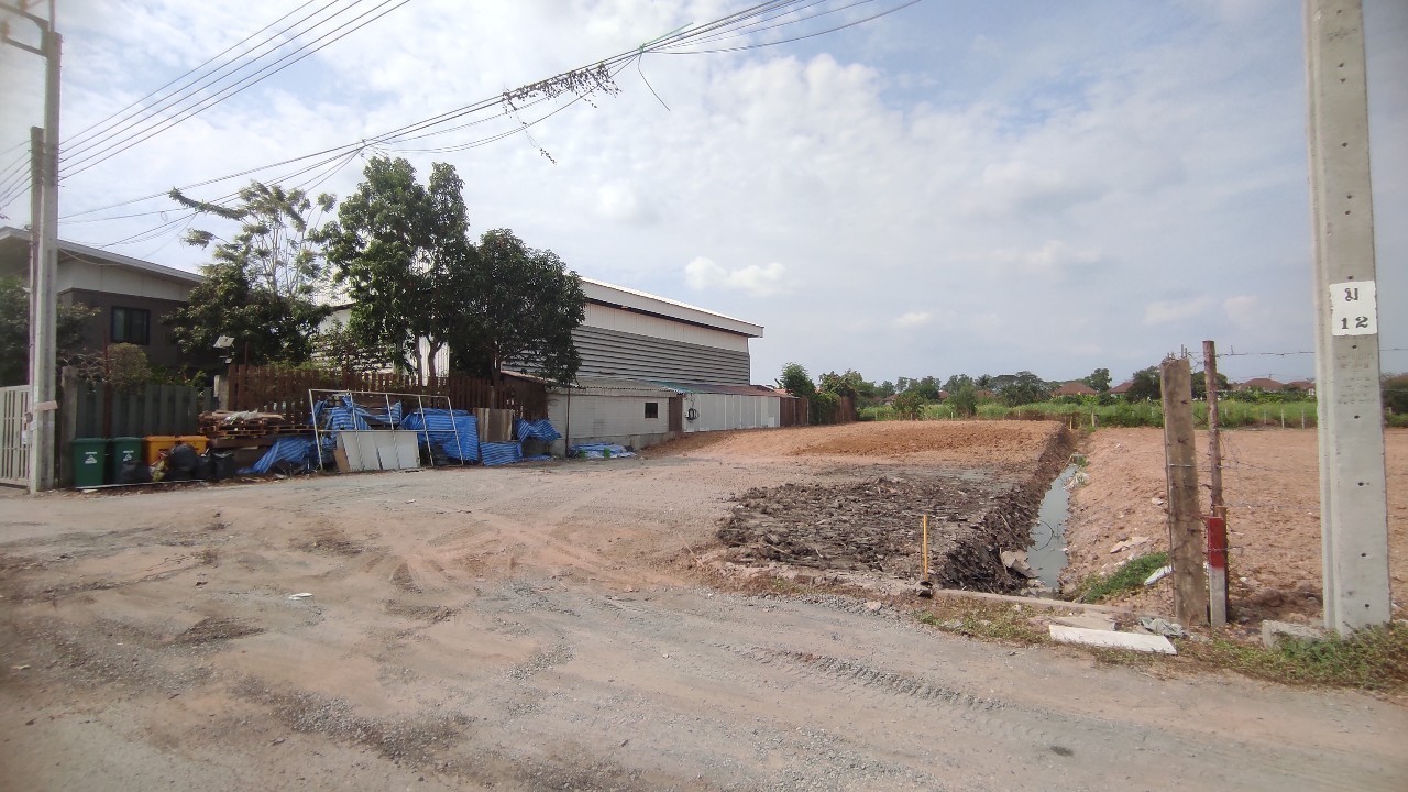 งานเคลียริ่งปรับพื้นที่ขนออกและถมดิน